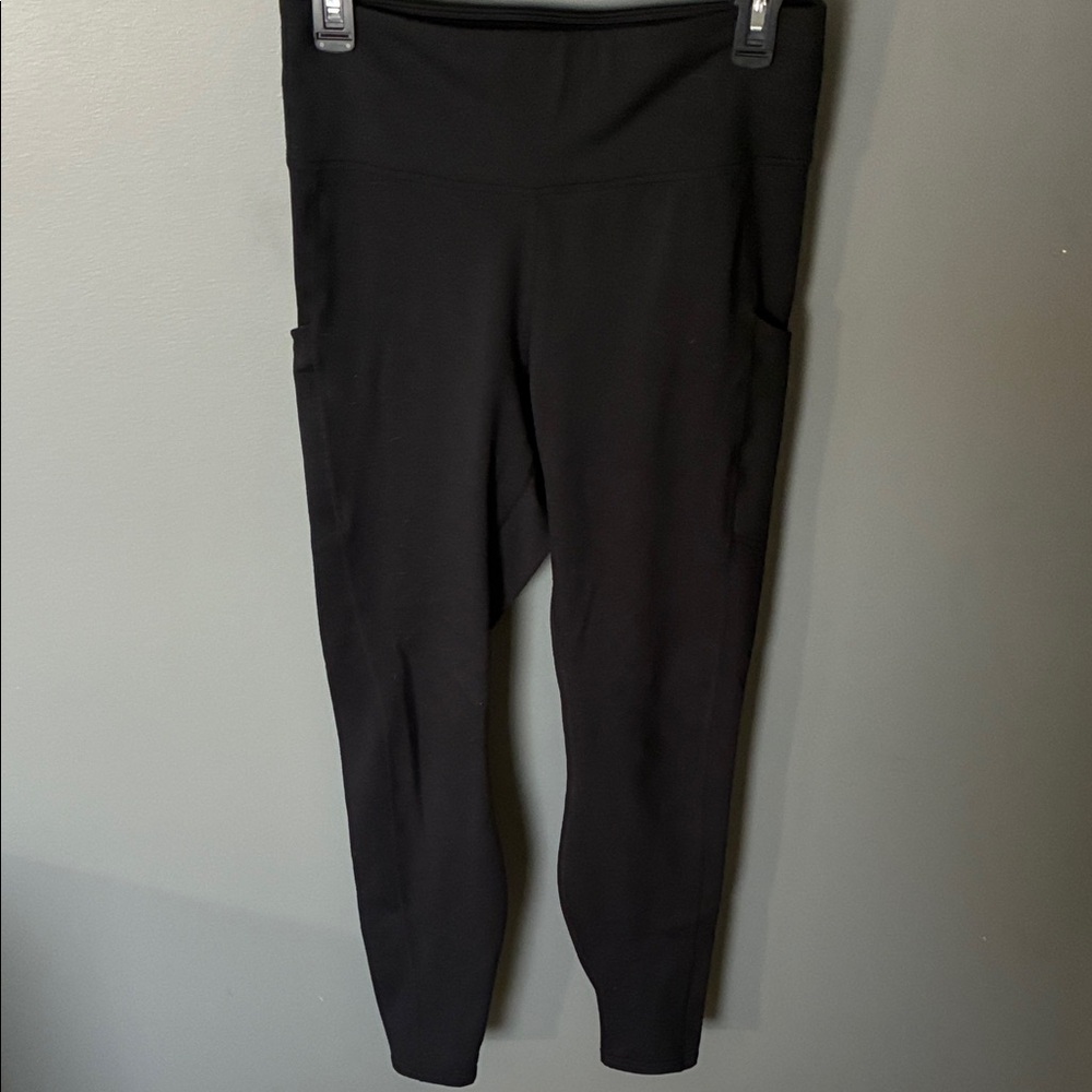 Fabletics Black fleece lined leggings with pockets size medium